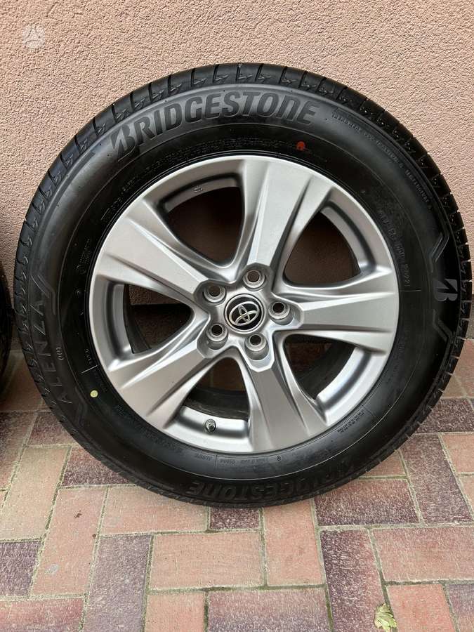 Toyota RAV4, light alloy, R17