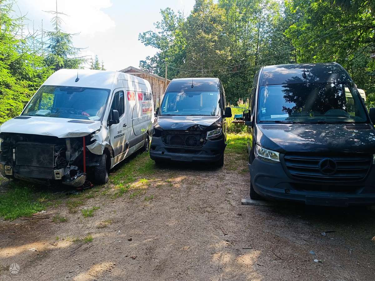 Mercedes-Benz Sprinter, preču