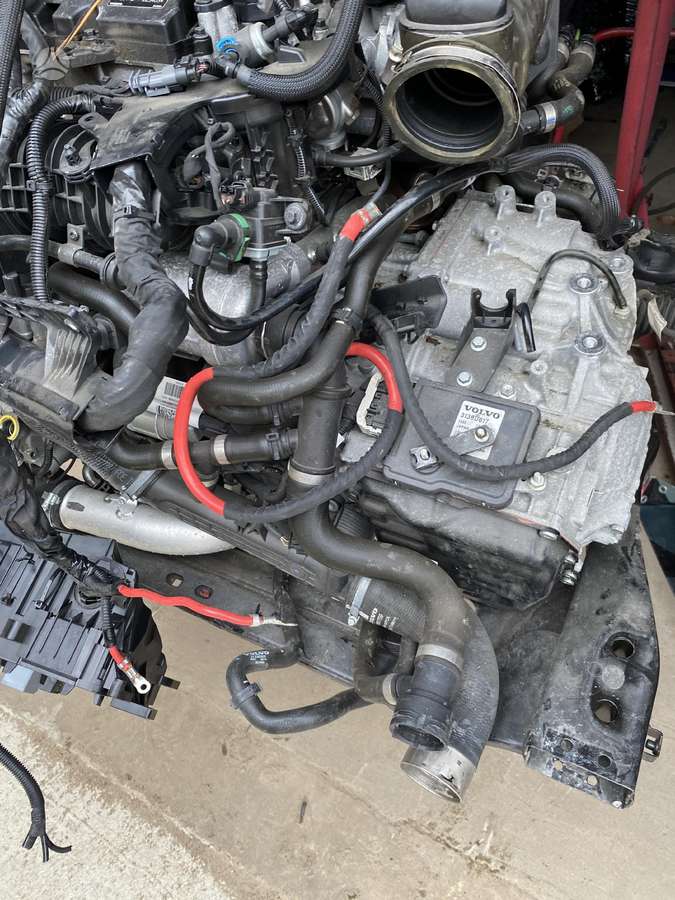 Volvo XC90 kėbulo dalys