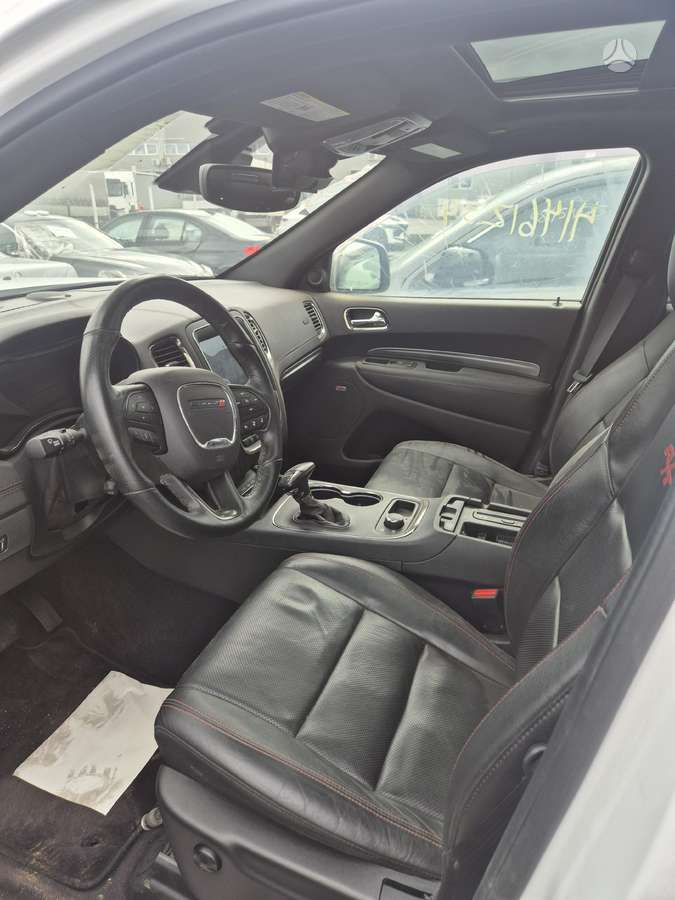 Dodge Durango Pradedamas ardyti 07 28