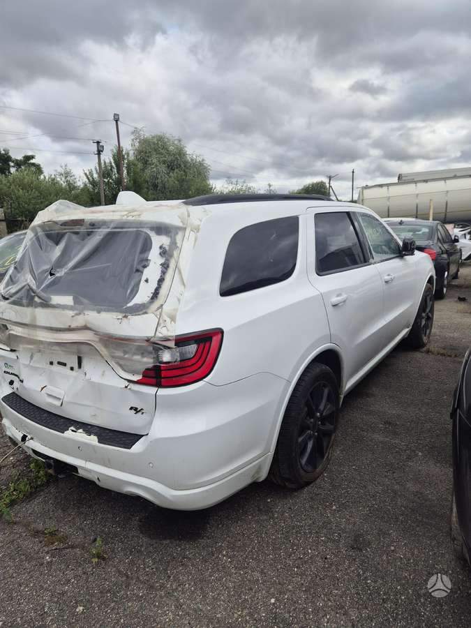 Dodge Durango Pradedamas ardyti 07 28