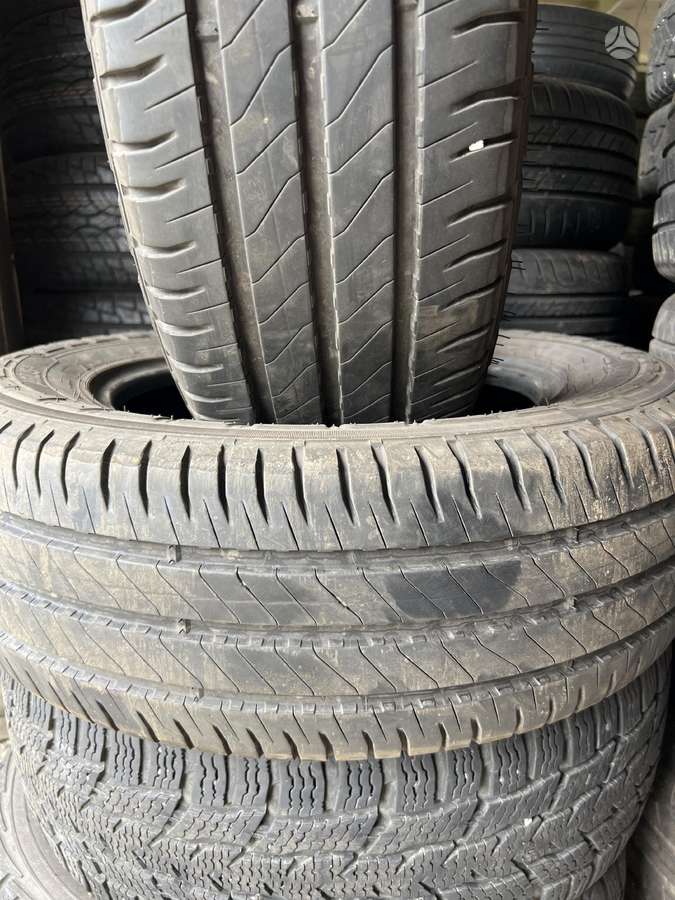 Michelin AGILIS 3, summer 215/65 R16