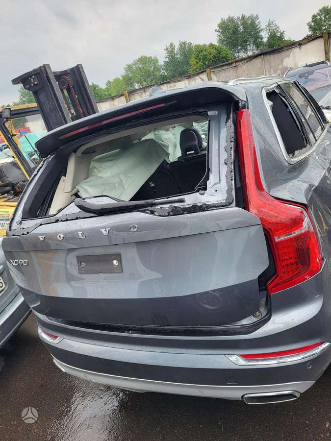 Volvo XC90 по частям