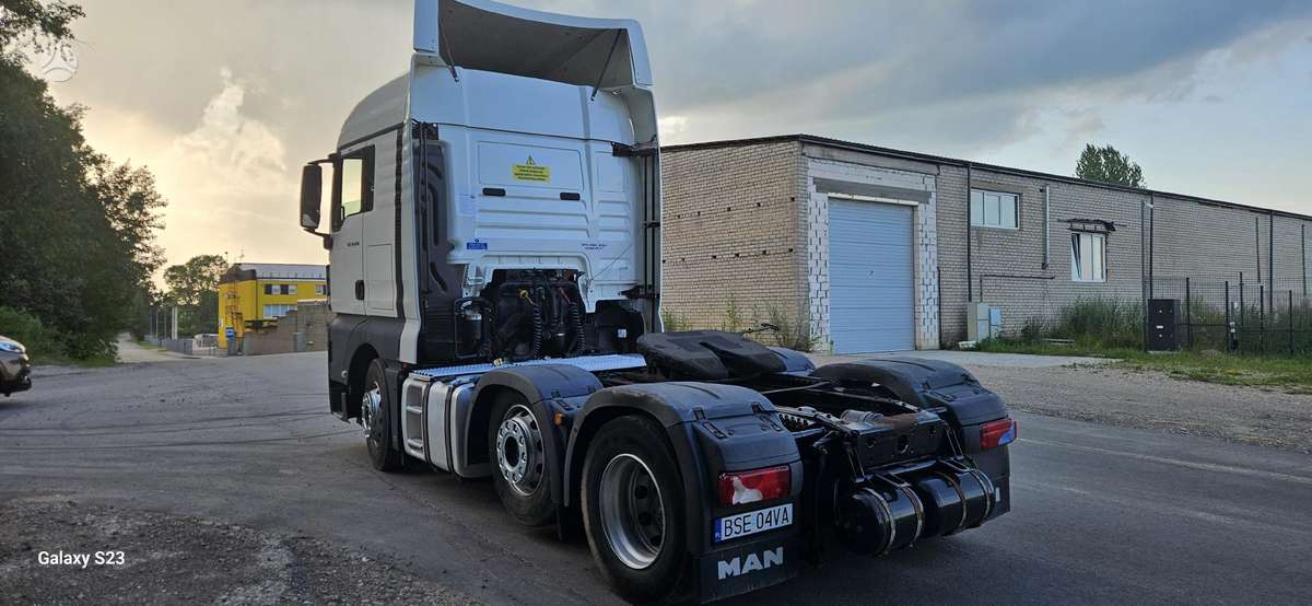 MAN TGX 26-470, double sleeper