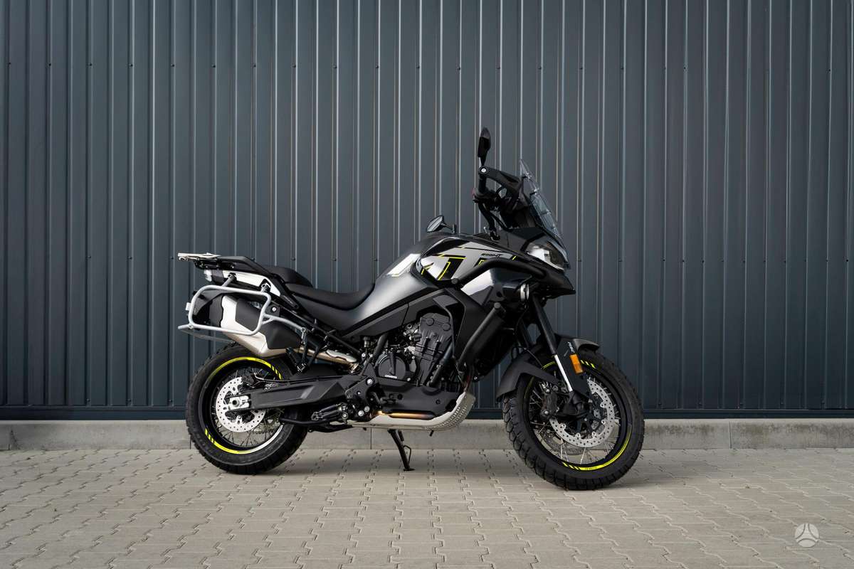 CFMOTO 800 Explore 799cc, touring / sport touring