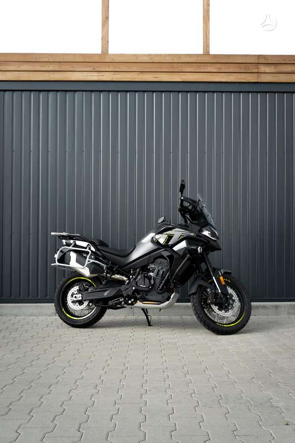 CFMOTO 800 Explore 799cc, touring / sport touring