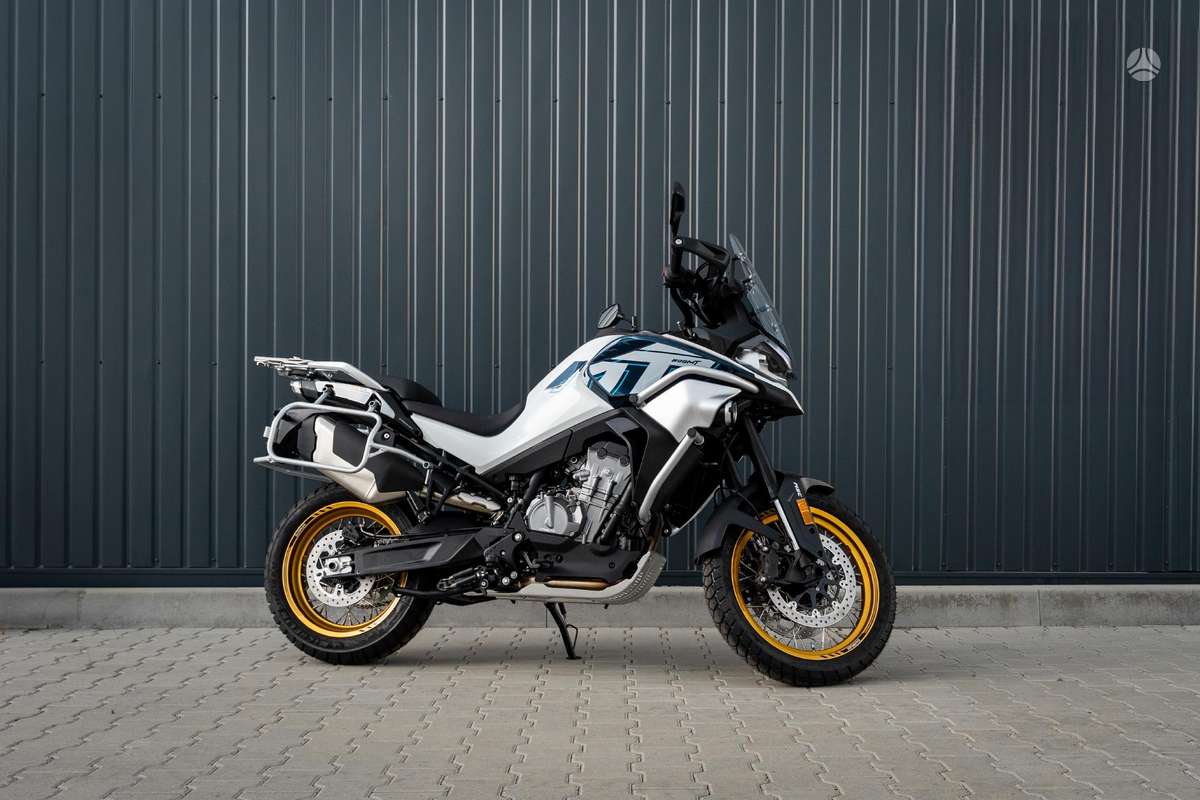 CFMOTO 800 Explore 799cc, touring / sport touring