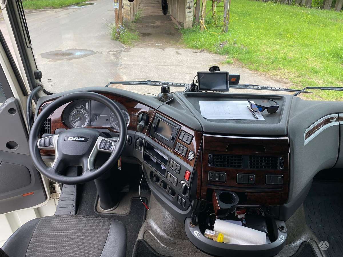 DAF XF 460 MEGA, double sleeper