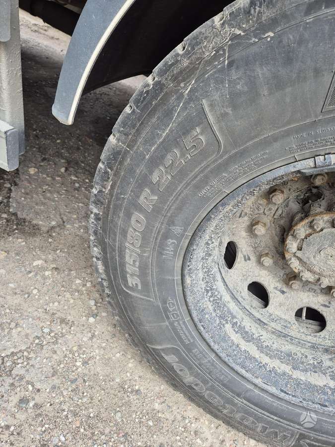 Volvo FM9, sunkvežimiai