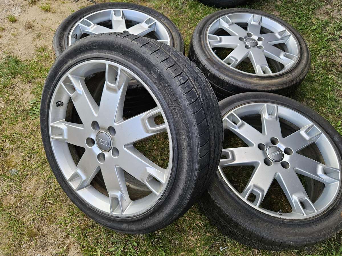 Audi A8, lengvojo lydinio, R19