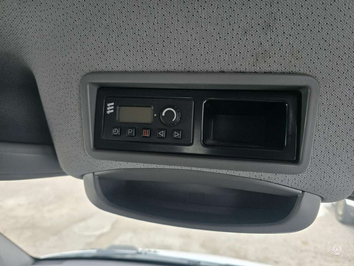 Mercedes-Benz Sprinter, passenger vans