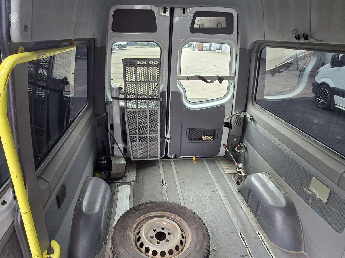 Mercedes-Benz Sprinter, passenger vans