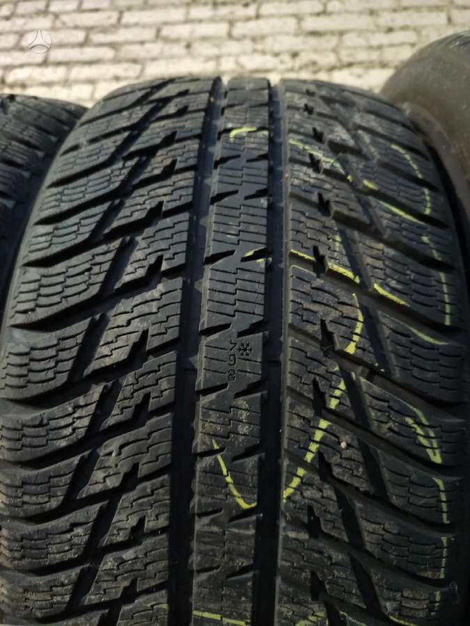 Nokian, всесезонные 275/45 R19