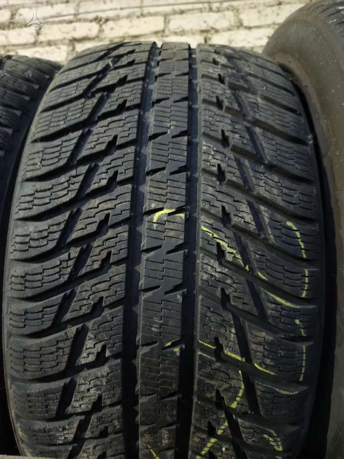 Nokian, всесезонные 275/45 R19