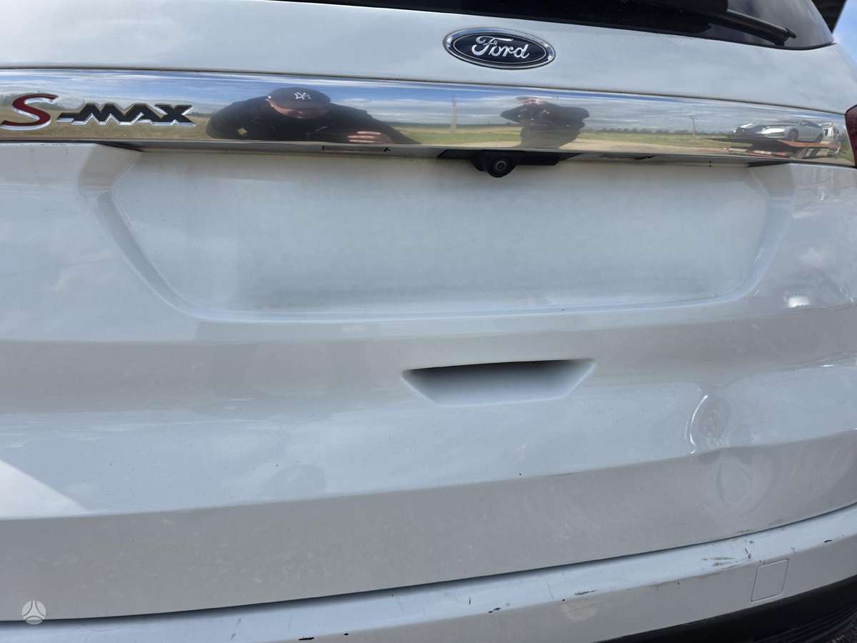 Ford S-MAX dalimis. Europa