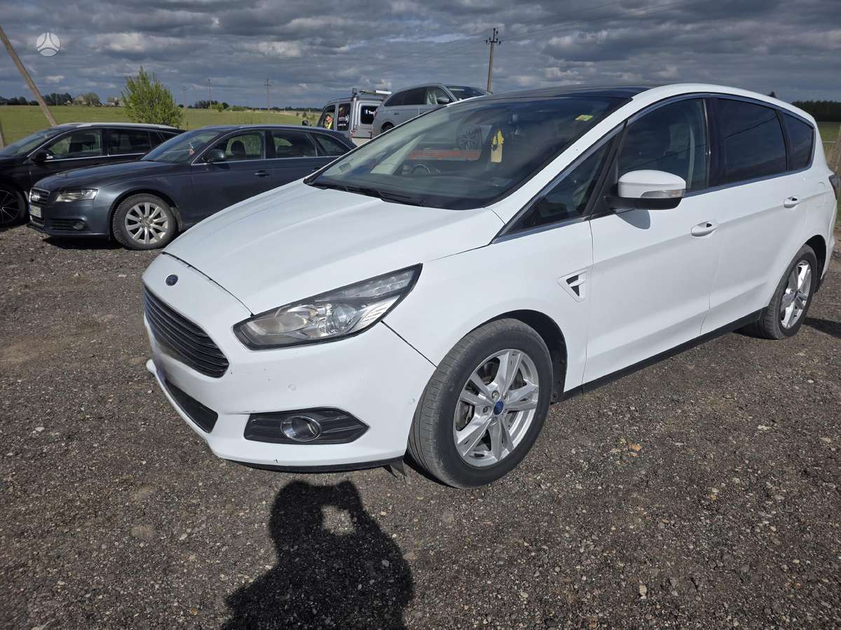 Ford S-MAX dalimis. Europa