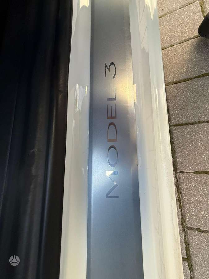 Tesla Model 3, hečbekas