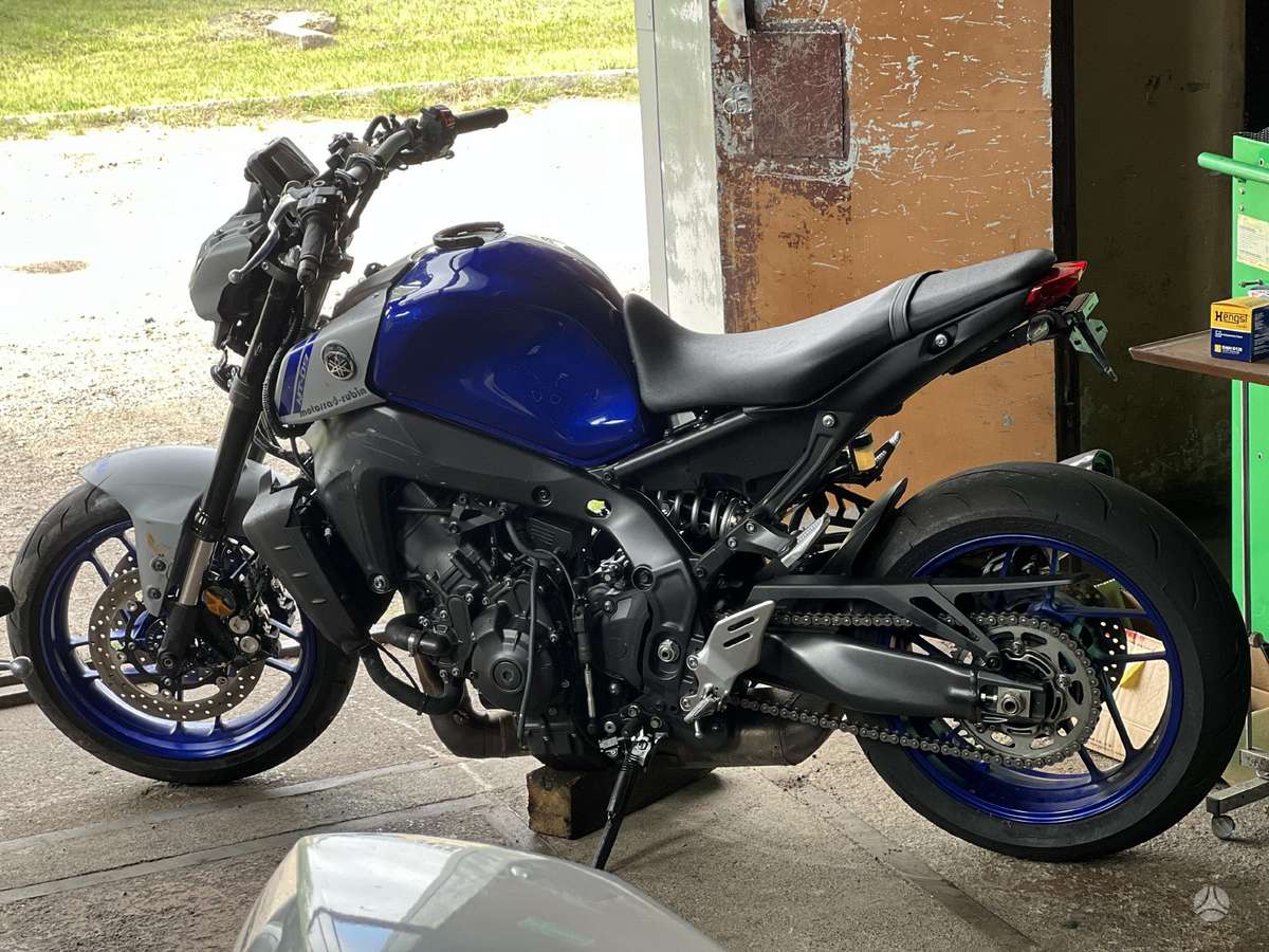 Yamaha MT 09, street / classic