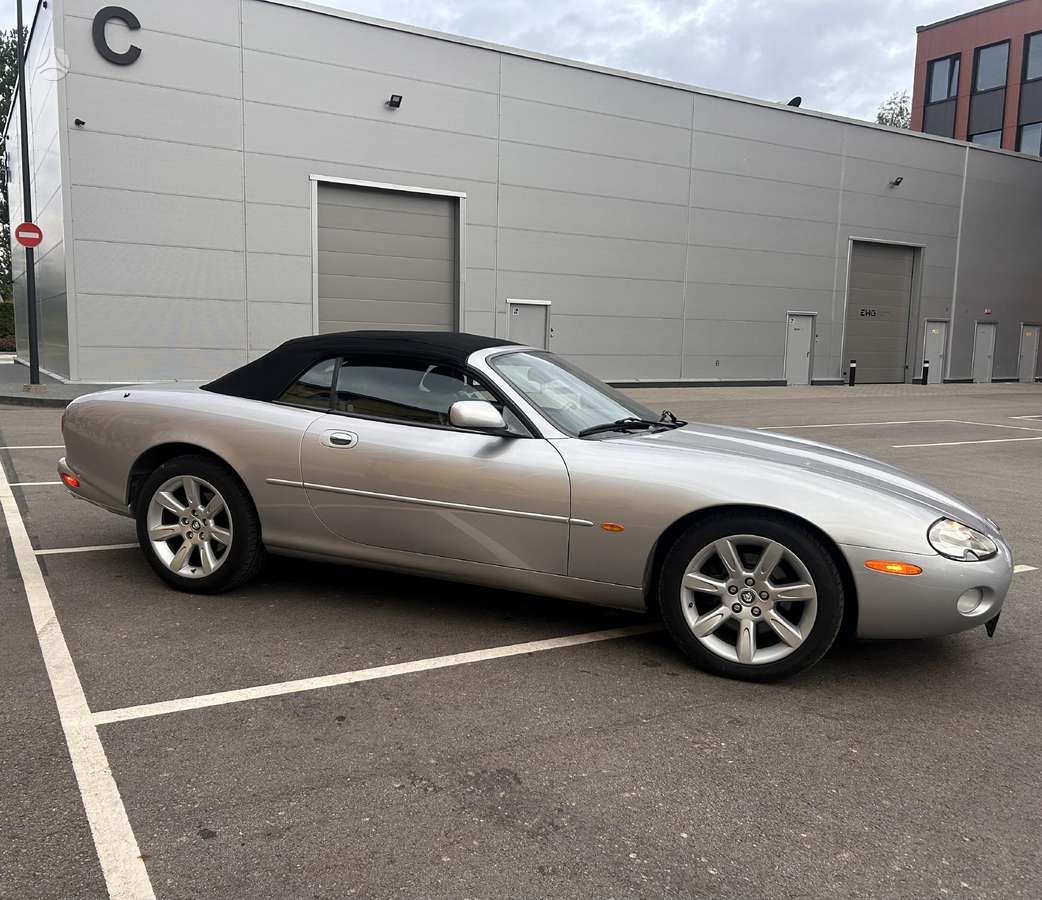 Jaguar XK8, 4.2 l., convertible