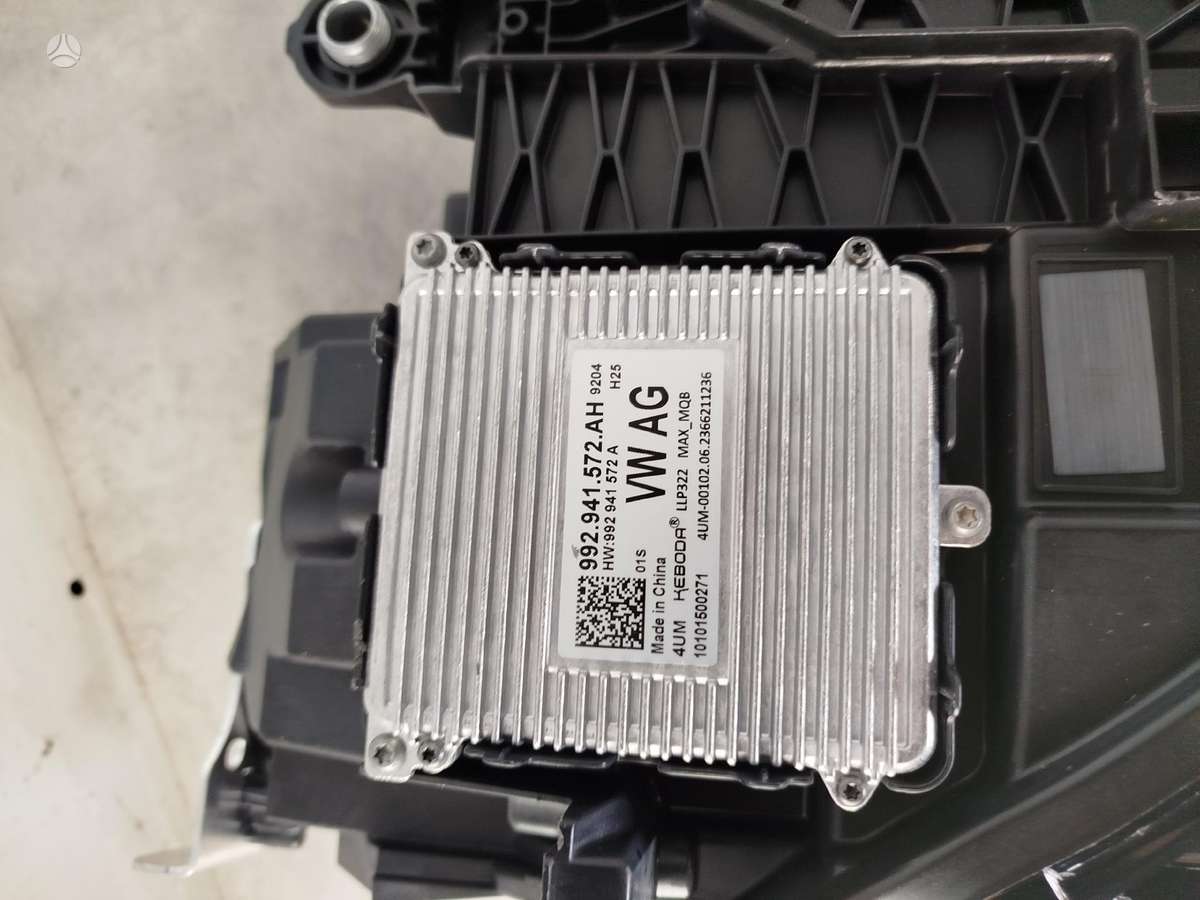 Skoda Superb Nauja yra abi puses