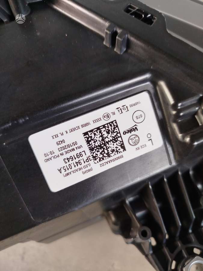 Skoda Superb Nauja yra abi puses
