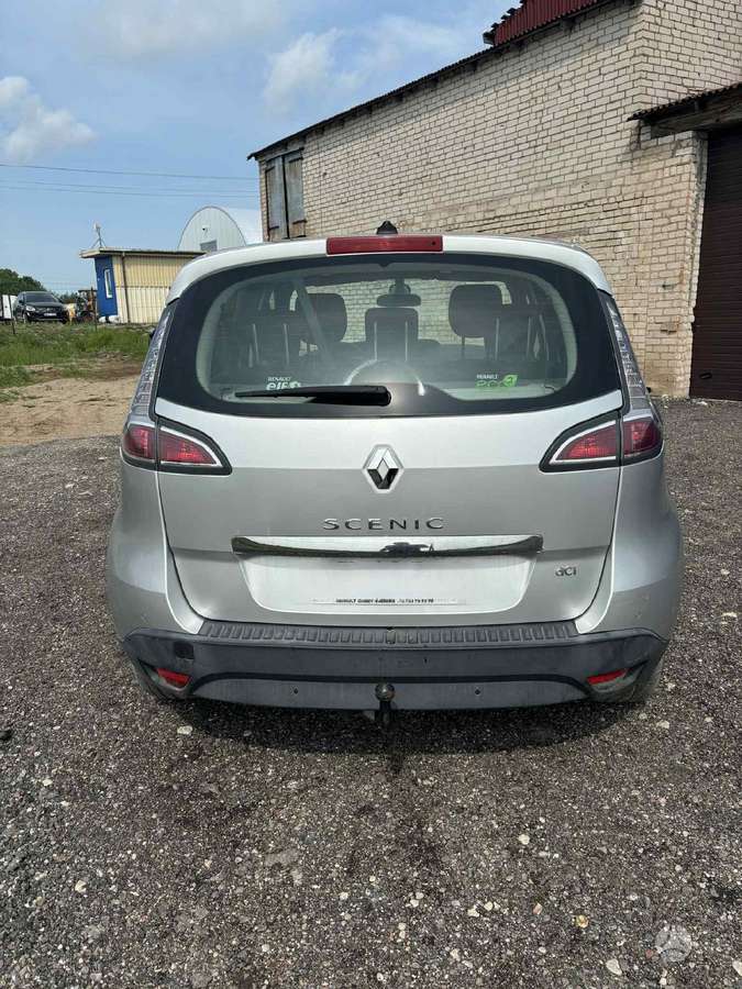Renault Scenic for parts