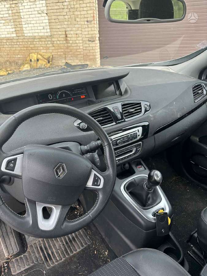 Renault Scenic по частям
