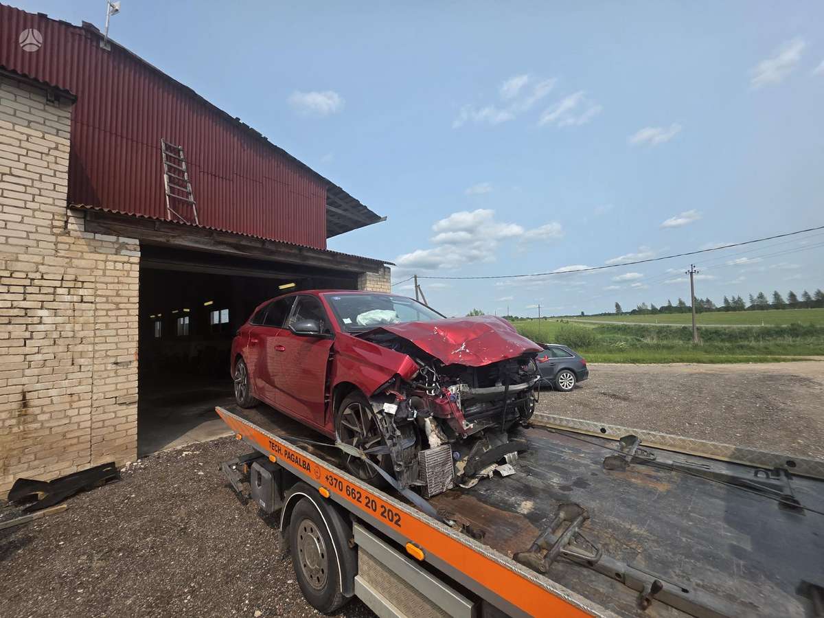 Peugeot 308 по частям. Europa