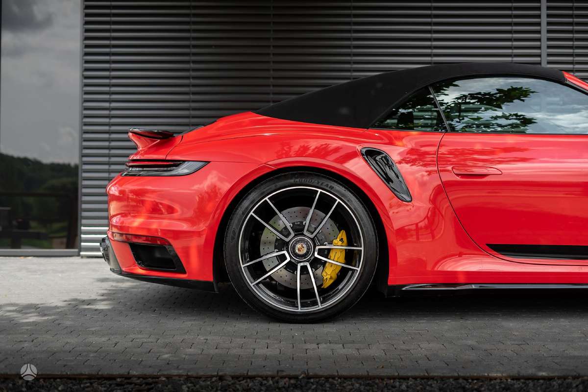 Porsche 911 - 9