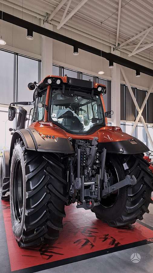 Valtra T215V, тракторы