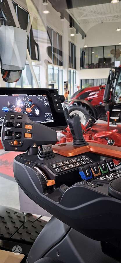 Valtra T215V, тракторы