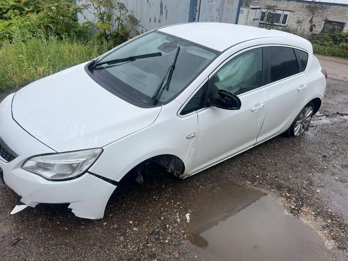 Opel Astra по частям