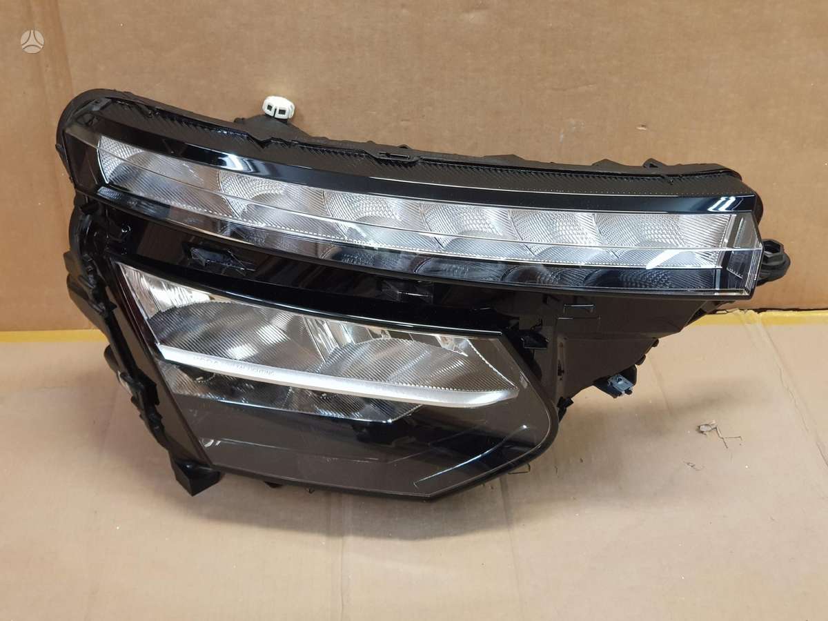 Skoda Kamiq, 655, bumpers, lights