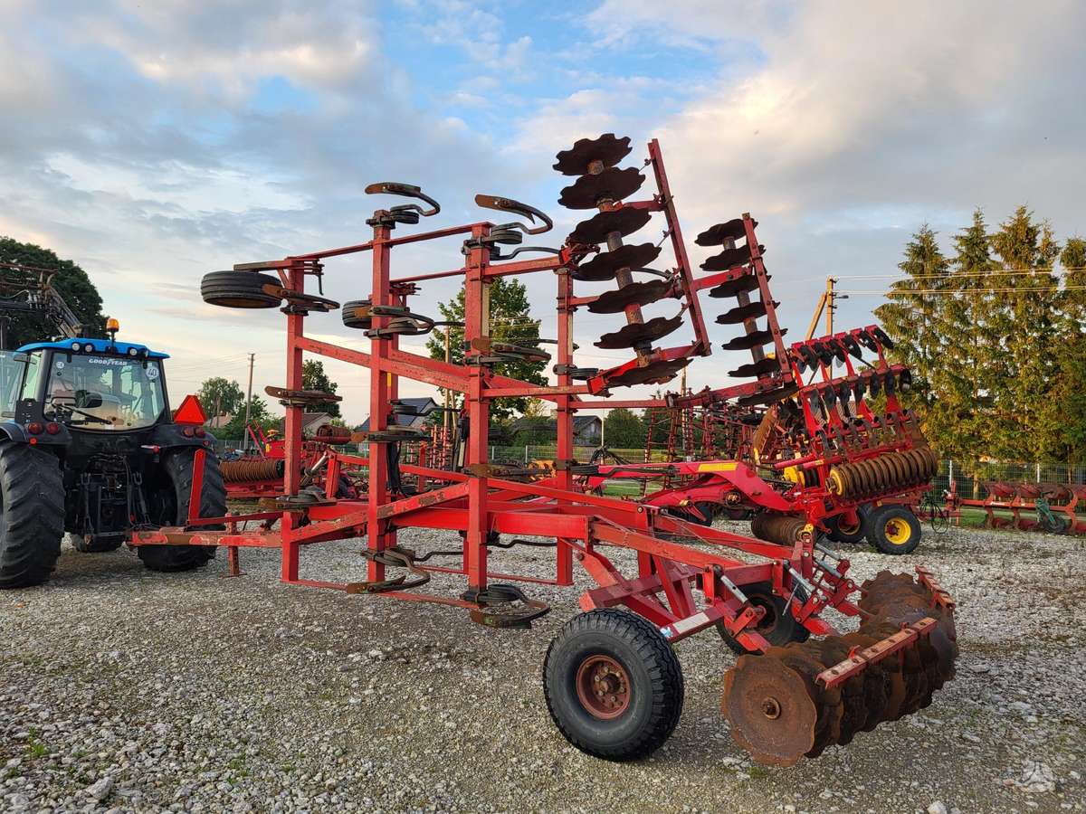 Vaderstad 5,2 - 6,2 metrų, scrapers, scrubbers
