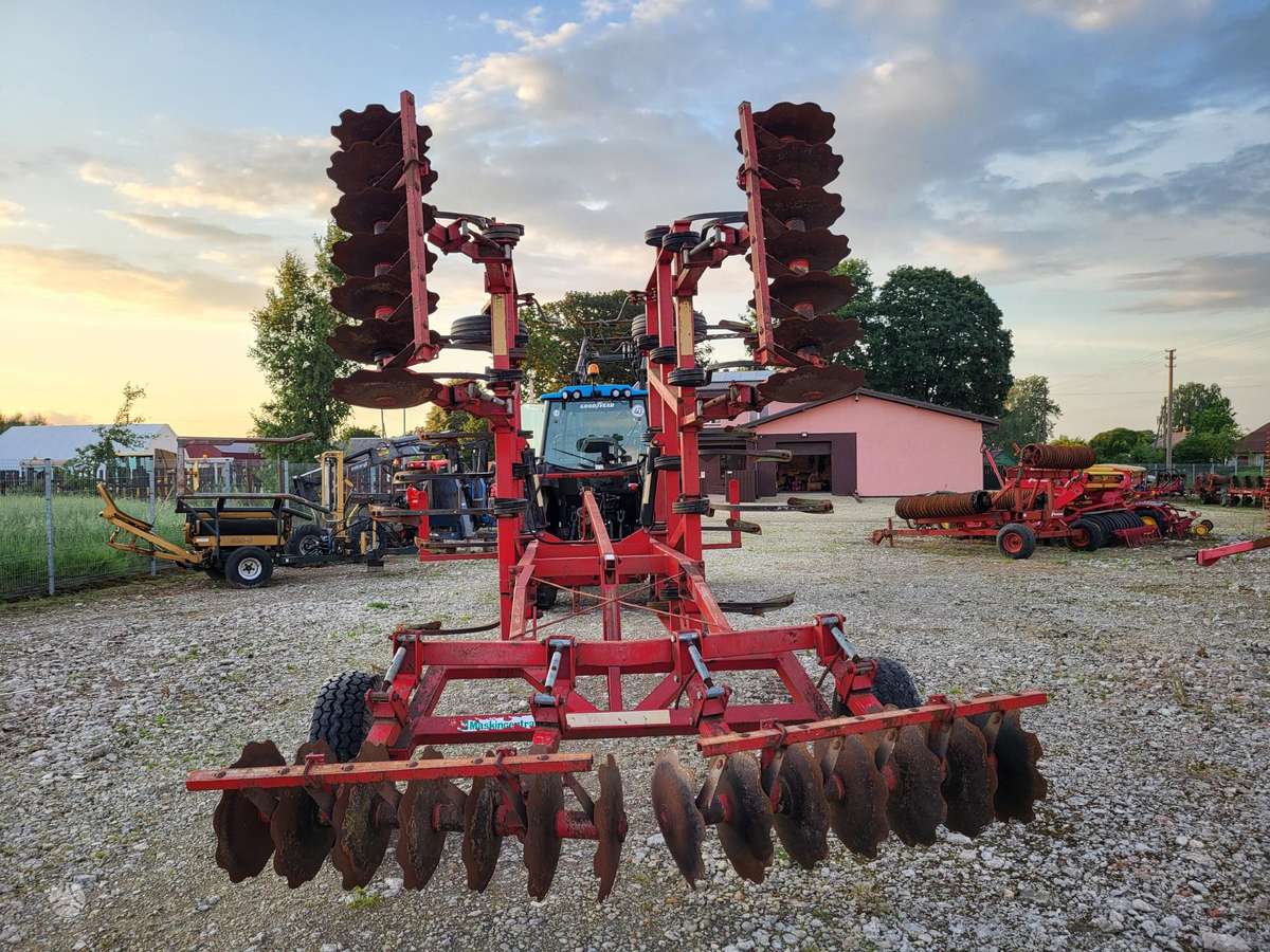 Vaderstad 5,2 - 6,2 metrų, scrapers, scrubbers
