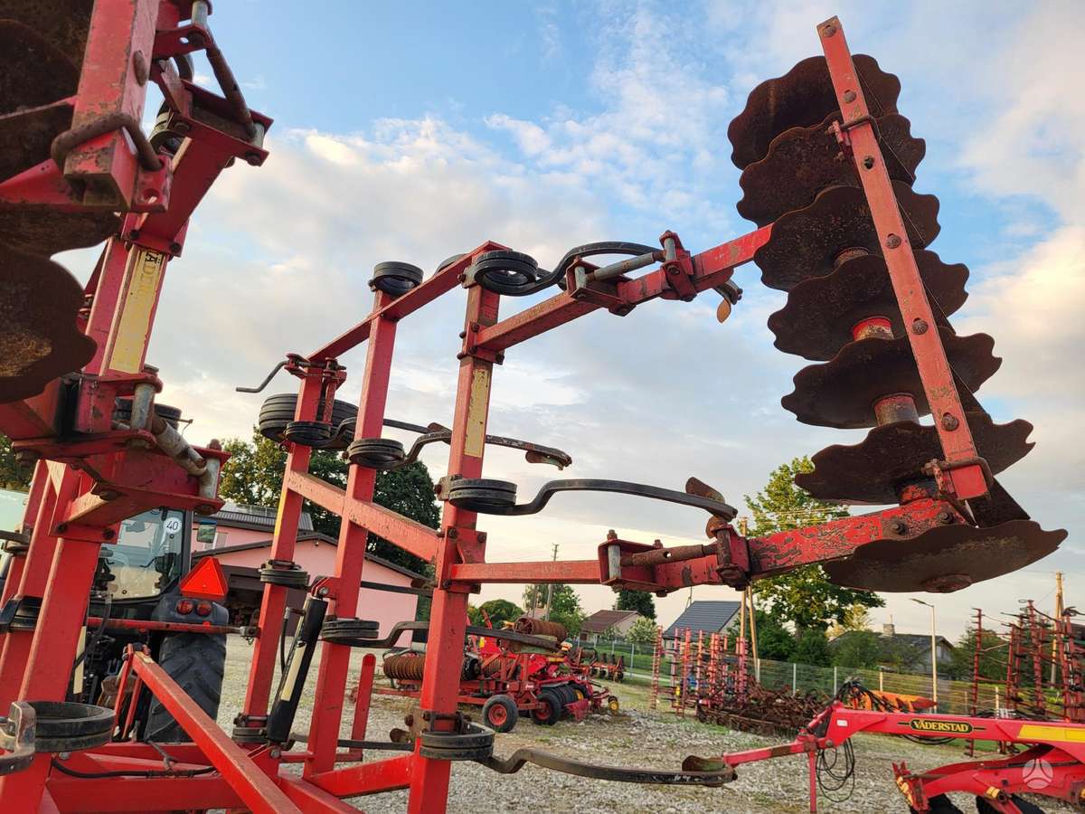 Vaderstad 5,2 - 6,2 metrų, scrapers, scrubbers