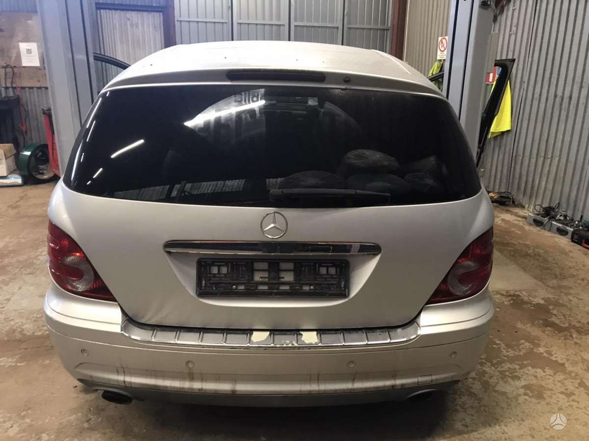 Mercedes-Benz R320
