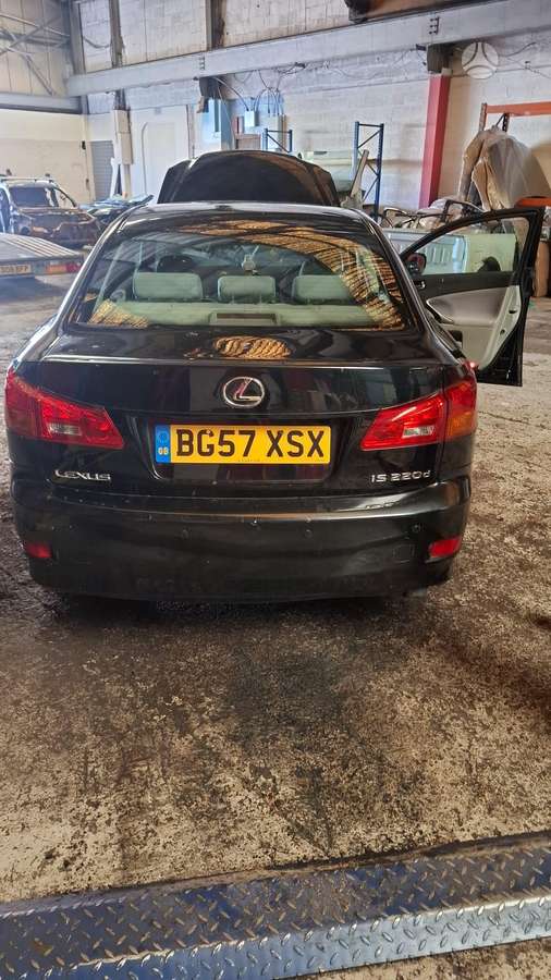 Lexus IS 220