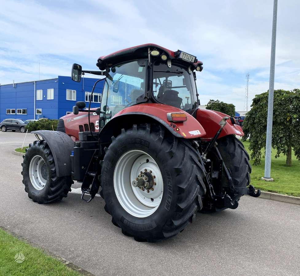 Case-IH Puma 185, traktori