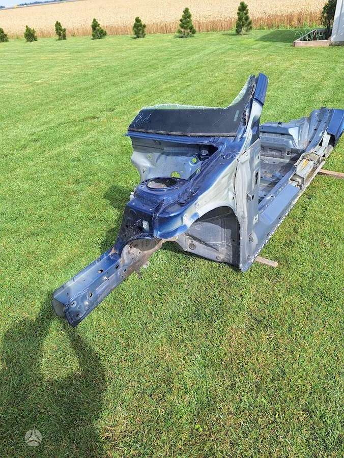 BMW 2 serija frame rails (fornt, rear)