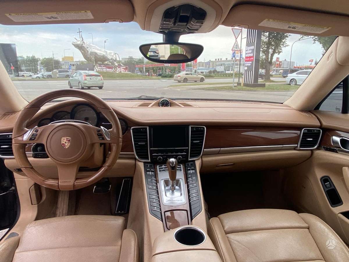 Porsche Panamera, sedanas