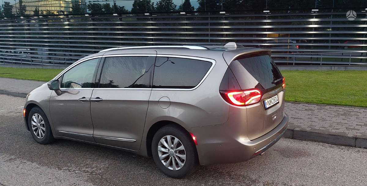 Chrysler Pacifica, 3.6 l., minivens