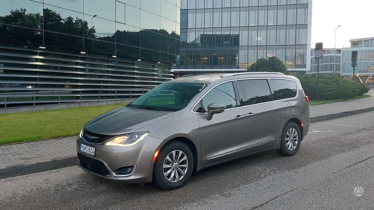 Chrysler Pacifica, 3.6 l., Минивэн