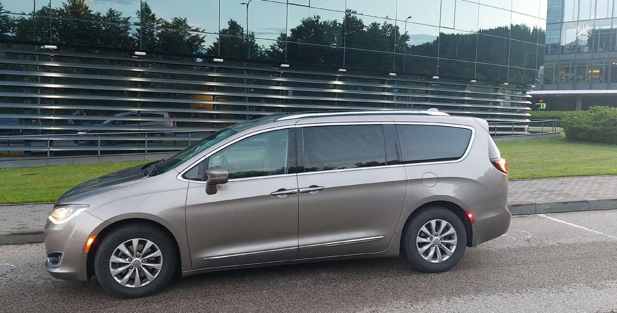 Chrysler Pacifica, 3.6 l., minivens