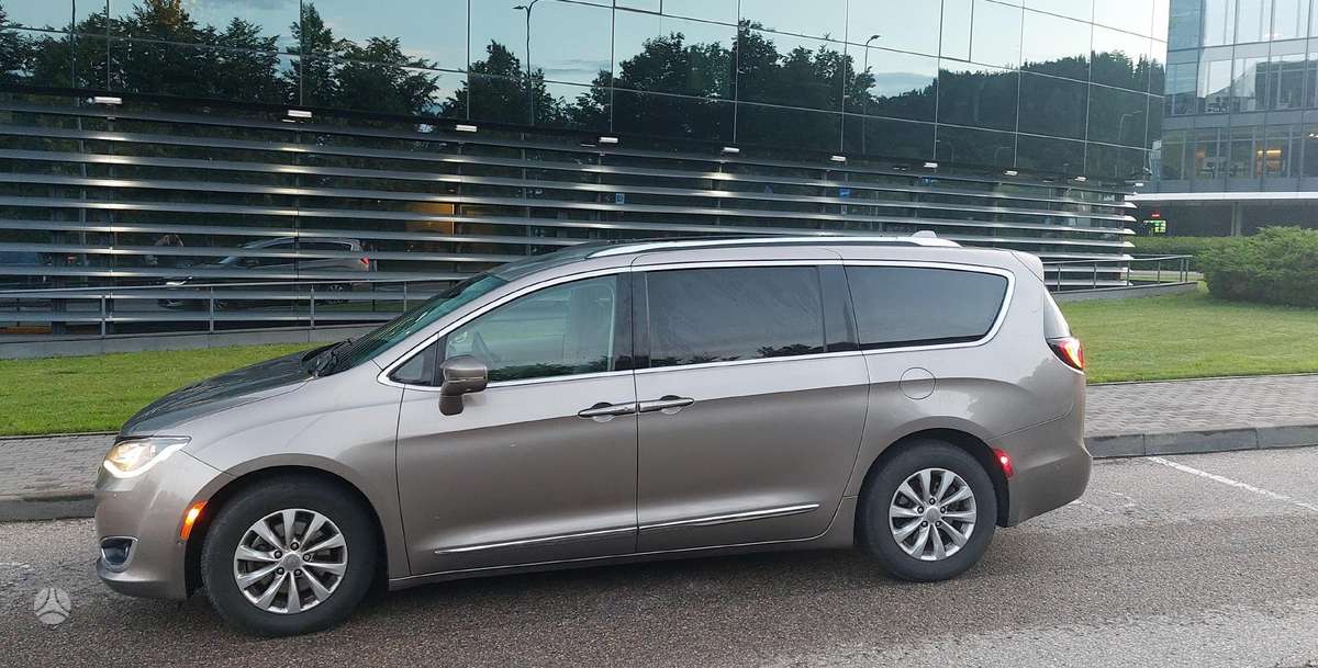Chrysler Pacifica, 3.6 l., vienatūris