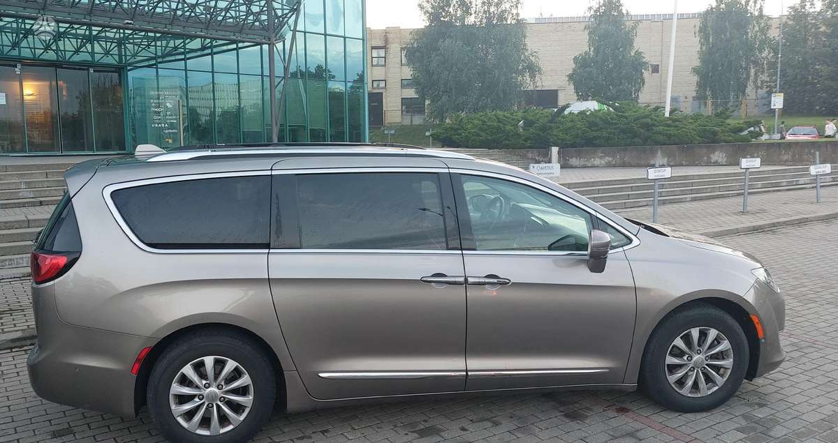 Chrysler Pacifica, 3.6 l., minivens