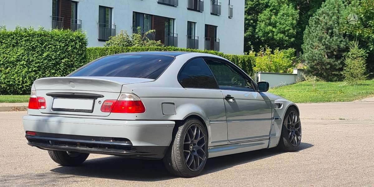 BMW 330, kupė (coupe)