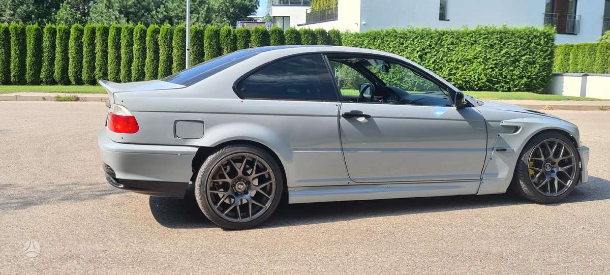 BMW 330, kupė (coupe)