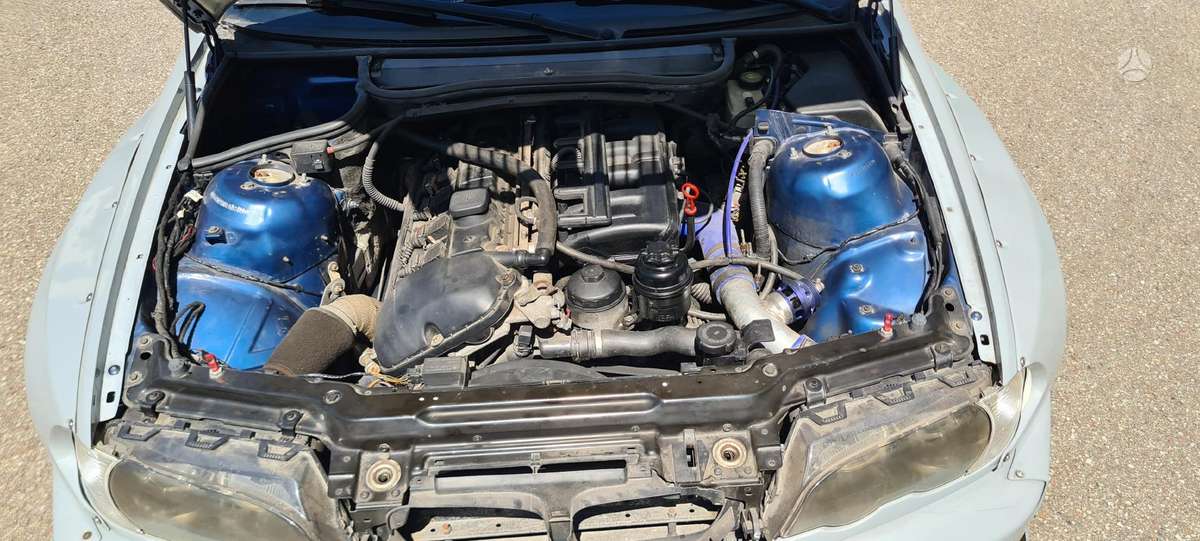 BMW 330, kupė (coupe)