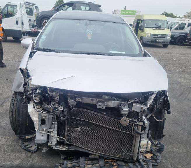 Toyota Prius+ kėbulo dalys